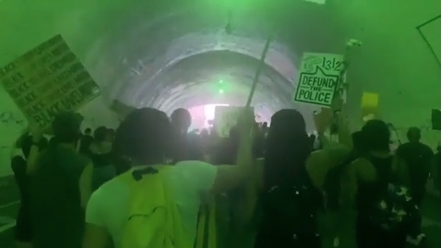 The Tunnel | Los Cortos News